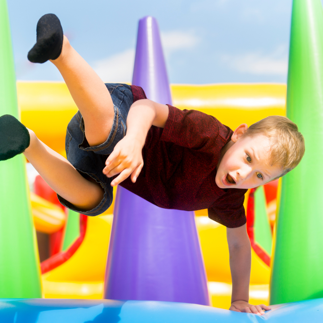 Springkussen Huren | NAC thema | 5 m x 4,0 m x 3,3 m | Geschikt Voor 6 Personen - Jump Express